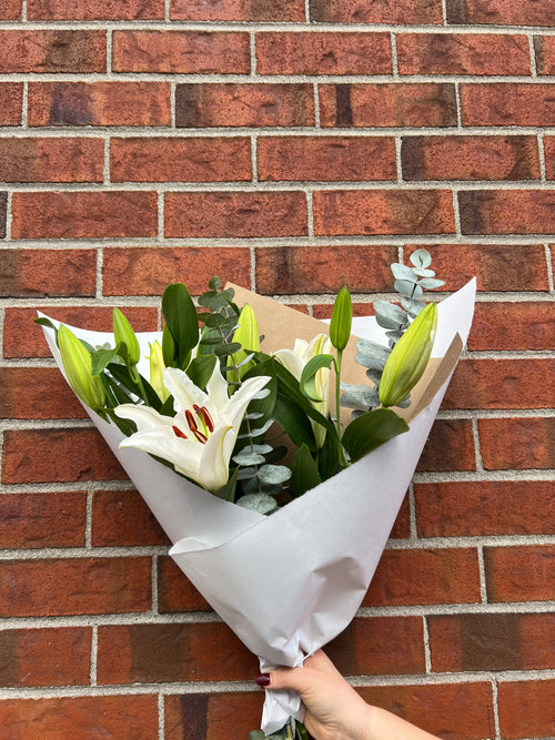 BOUQUET LYS ORIENTAL ET SON FEUILLAGE